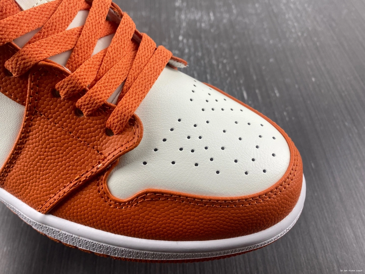 1 SE DV1302-100 Jordan Air Mid Sport Spice 0108